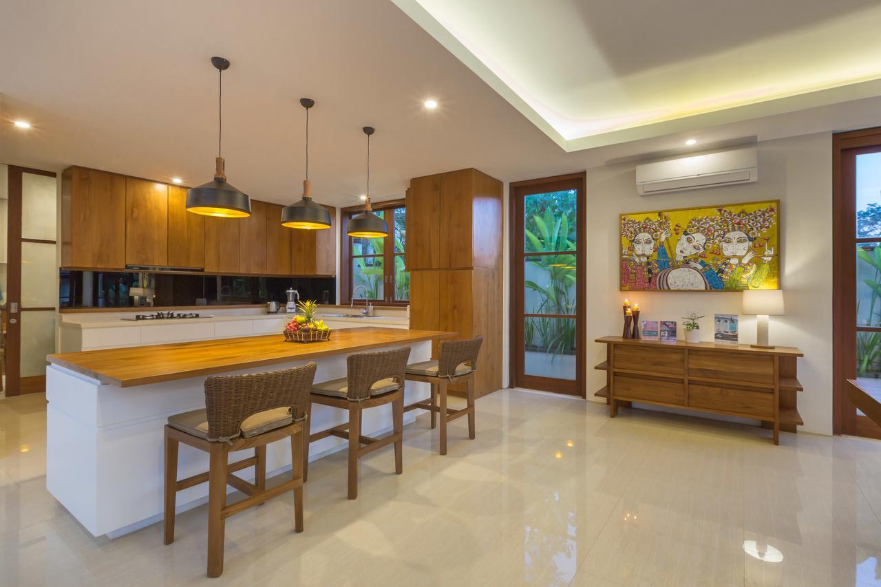Villa Rusa Biru - Modern Villa With Private Pool And Cook In The Heart Of Berawa Canggu Exterior foto
