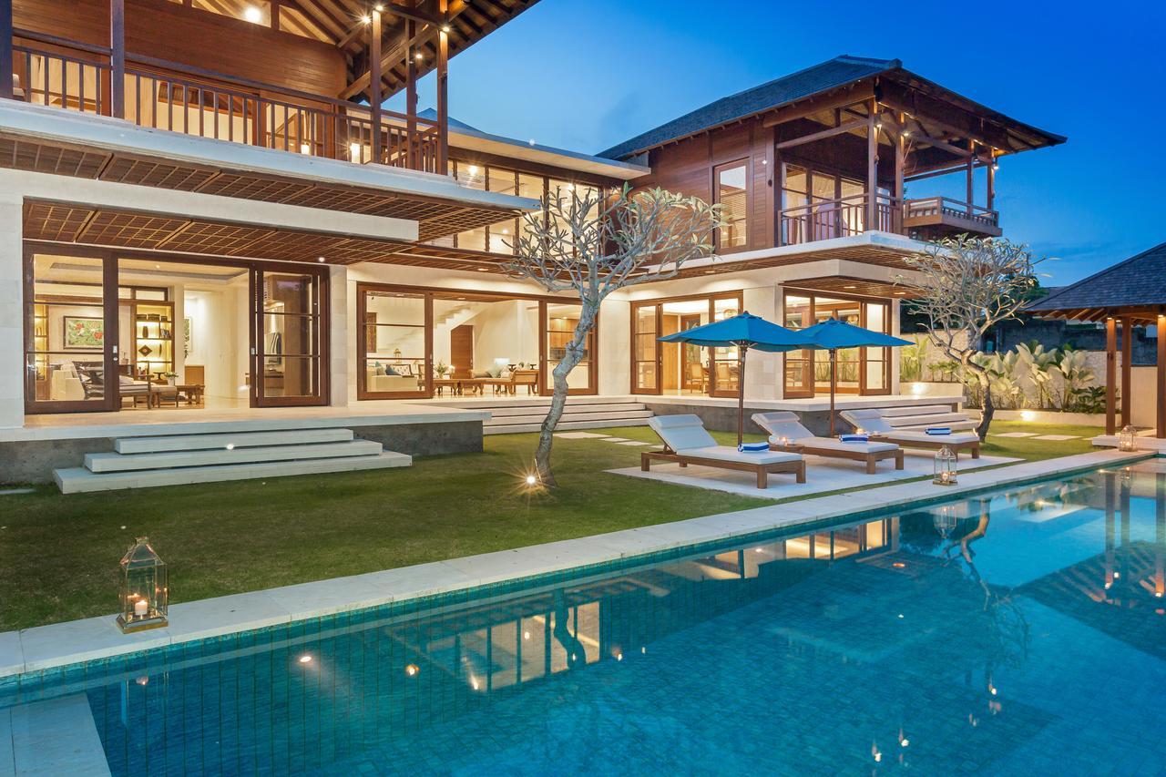 Villa Rusa Biru - Modern Villa With Private Pool And Cook In The Heart Of Berawa Canggu Exterior foto