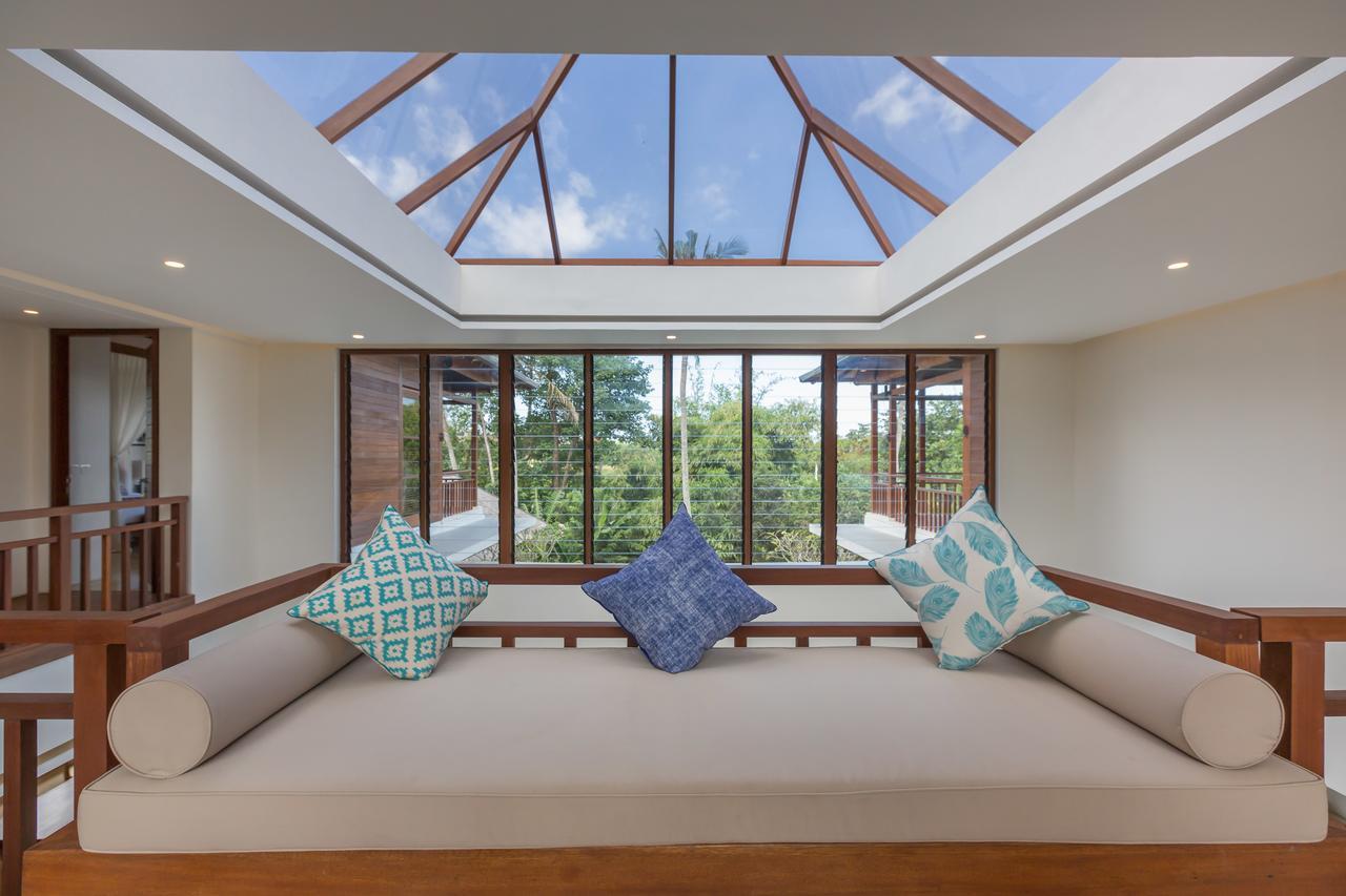 Villa Rusa Biru - Modern Villa With Private Pool And Cook In The Heart Of Berawa Canggu Exterior foto