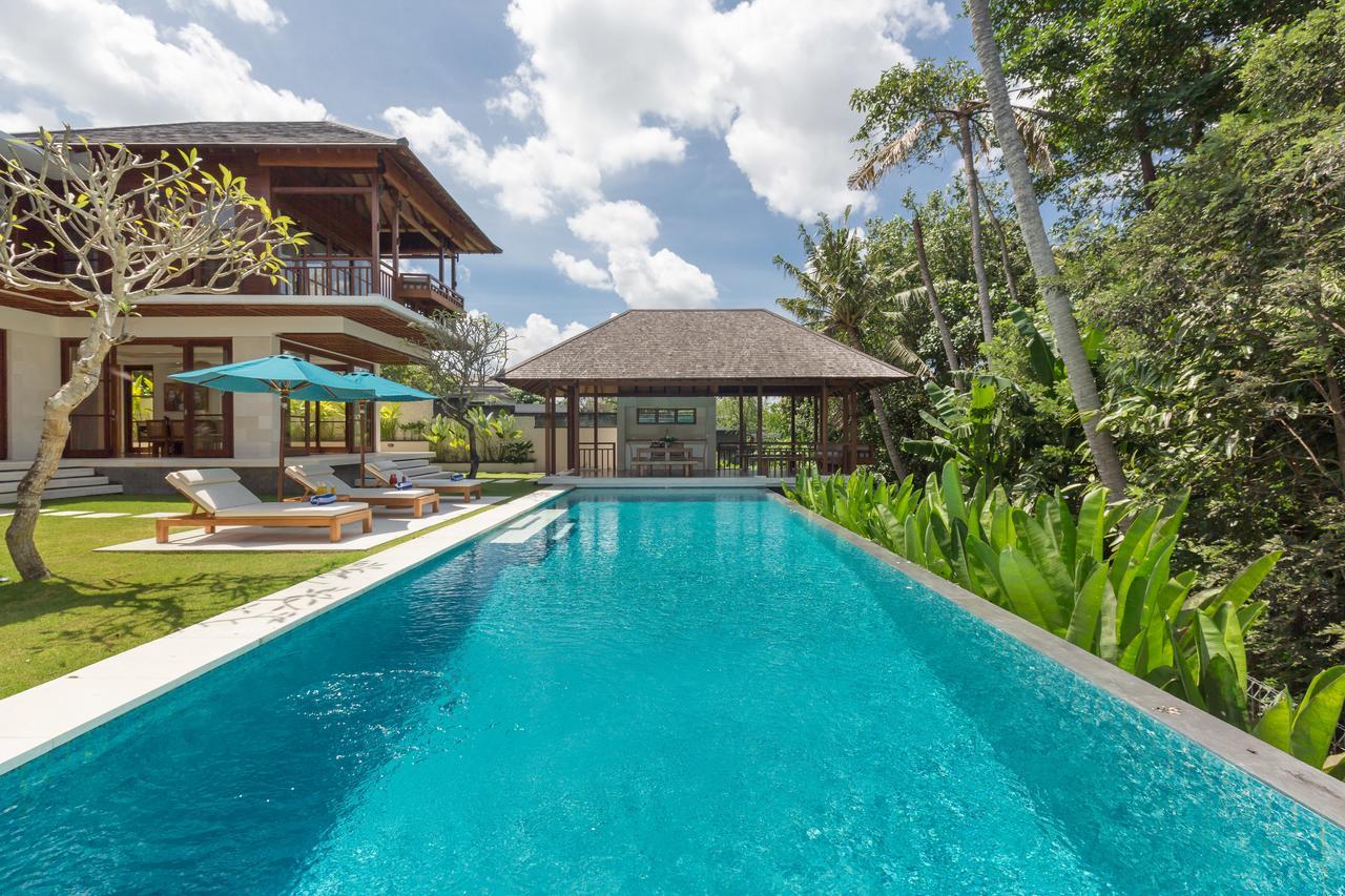 Villa Rusa Biru - Modern Villa With Private Pool And Cook In The Heart Of Berawa Canggu Exterior foto