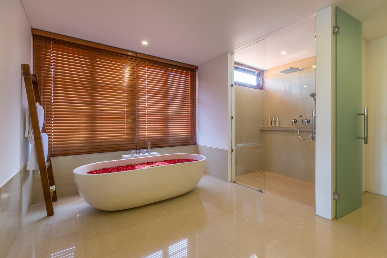 Villa Rusa Biru - Modern Villa With Private Pool And Cook In The Heart Of Berawa Canggu Exterior foto