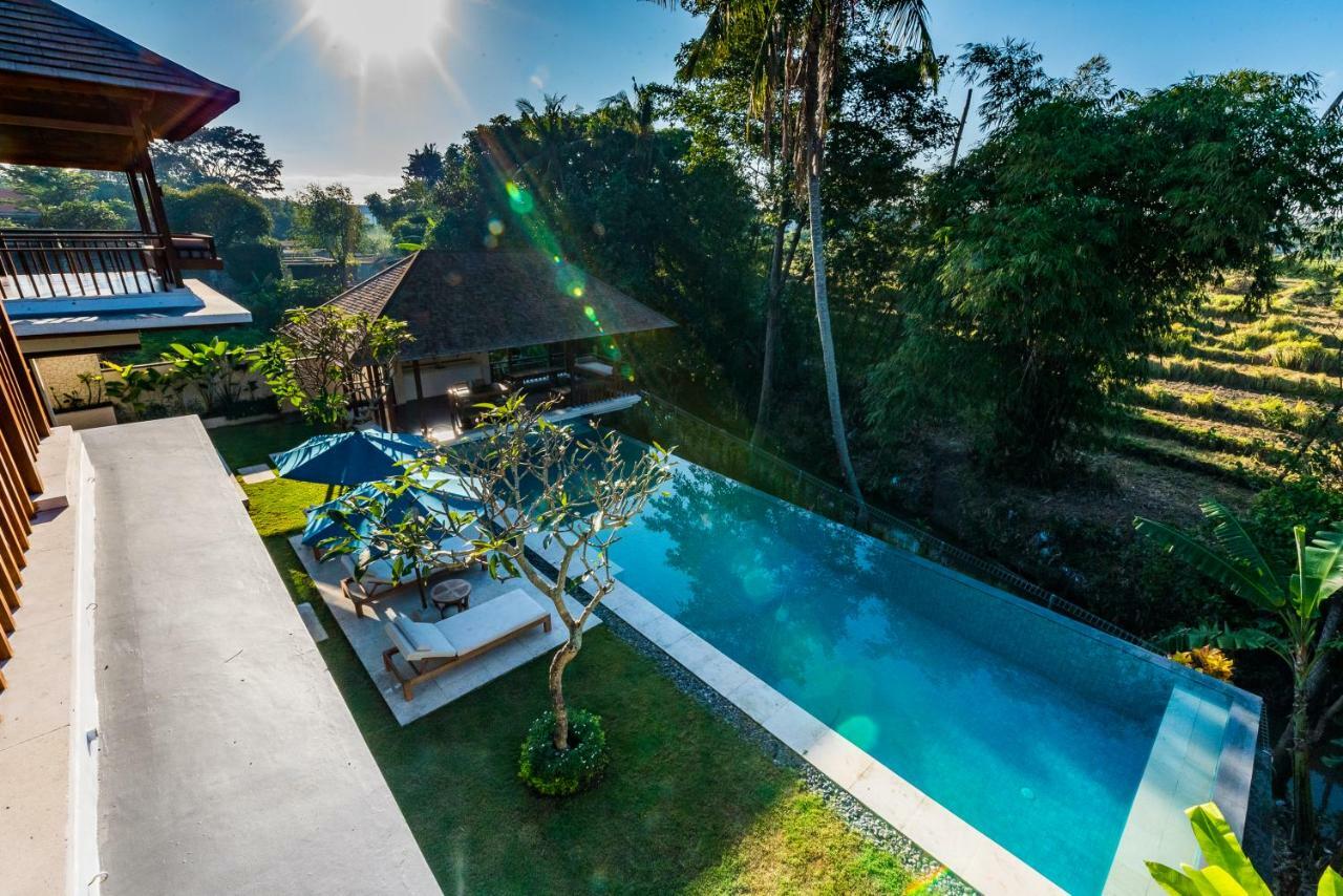 Villa Rusa Biru - Modern Villa With Private Pool And Cook In The Heart Of Berawa Canggu Exterior foto