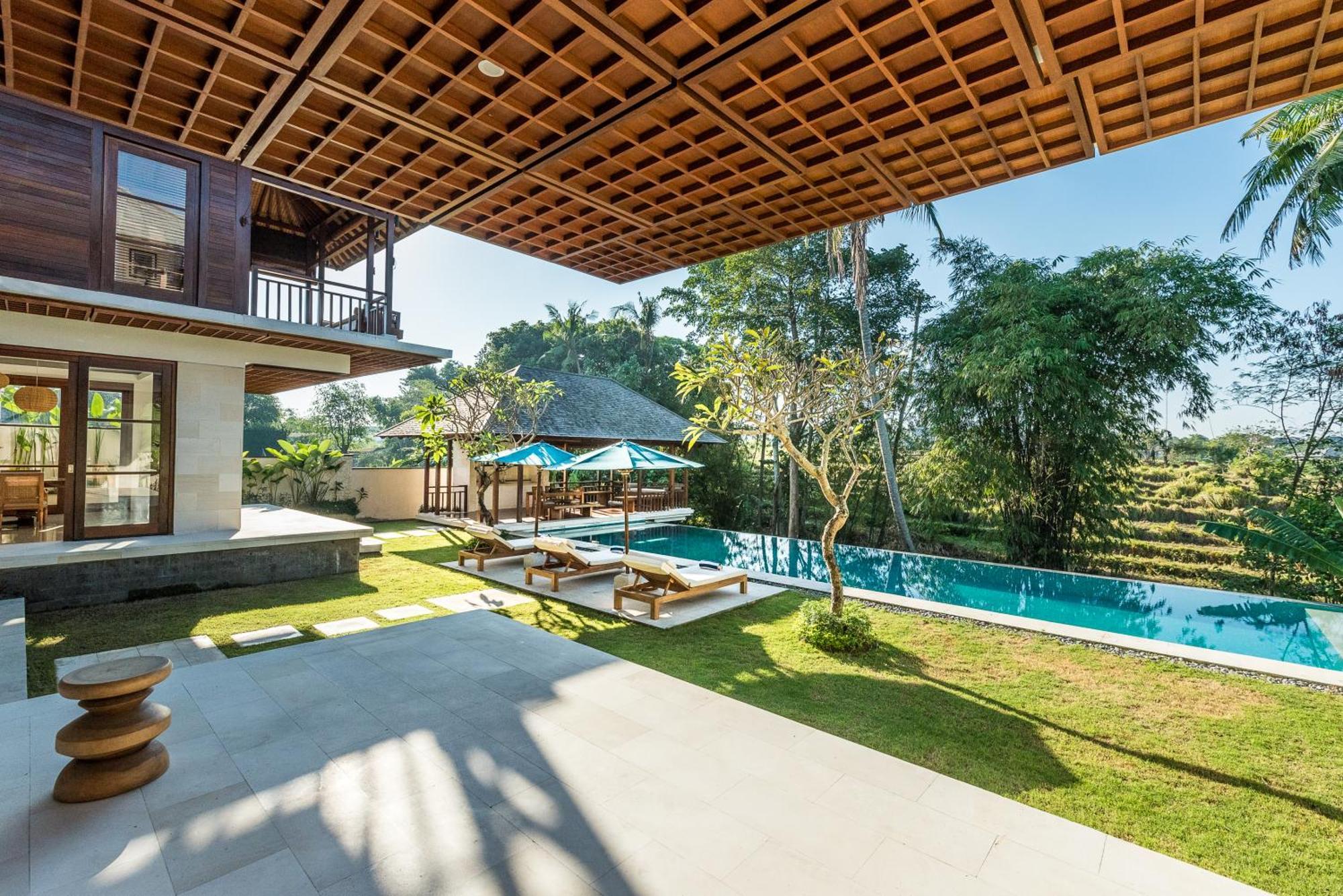 Villa Rusa Biru - Modern Villa With Private Pool And Cook In The Heart Of Berawa Canggu Exterior foto